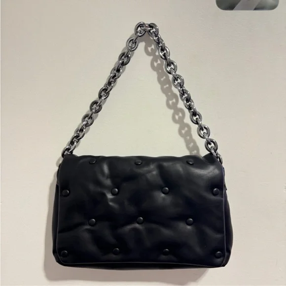 Black Quilted Chain Shoulder Bag - Picture 3 of 3